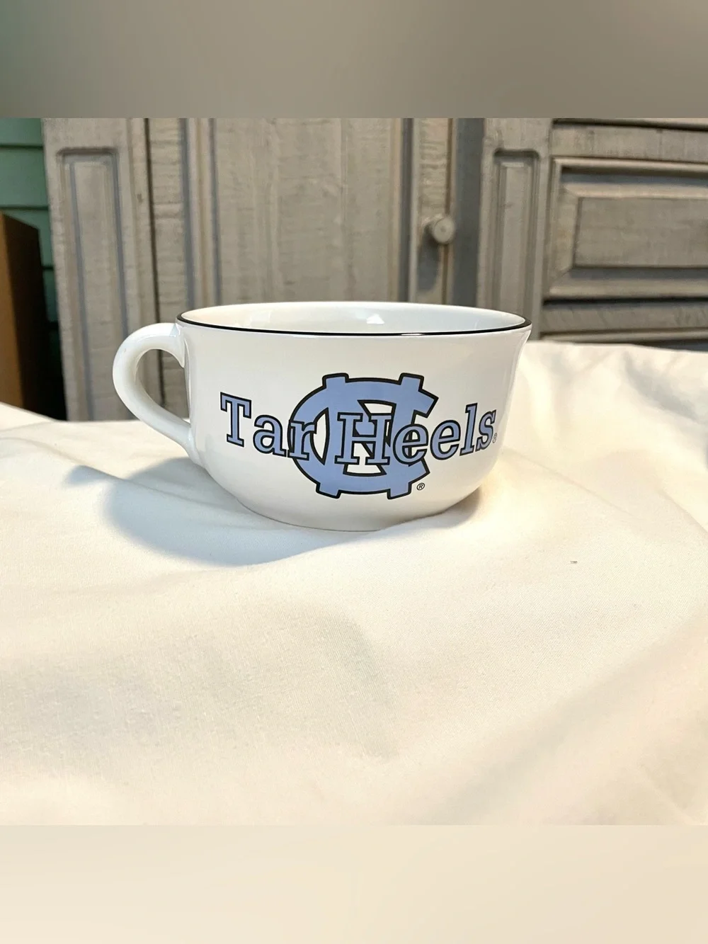 Pfaltzgraff~UNC Tar Heel Soup Bowl - North Carolina USA - Stoneware - Cappuccino